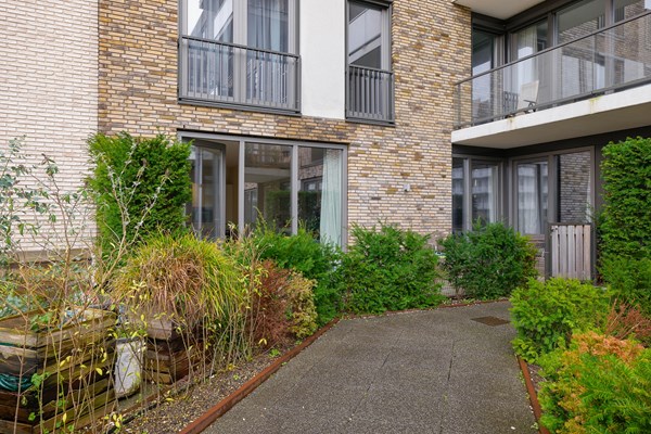 Medium property photo - Nida Senffstraat 11, 1095 MX Amsterdam